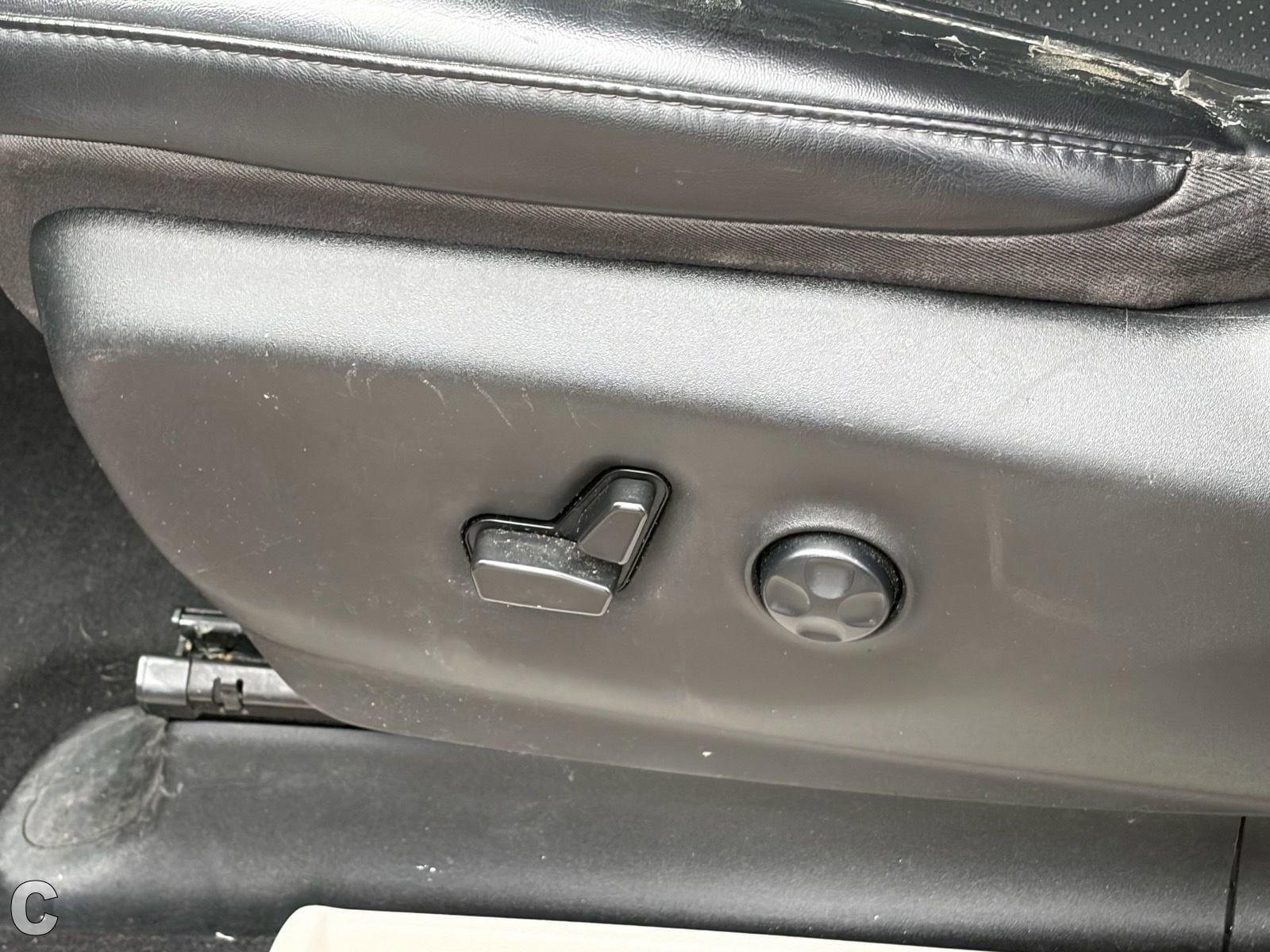 Used 2021 Chrysler Voyager Lxi FWD image 9