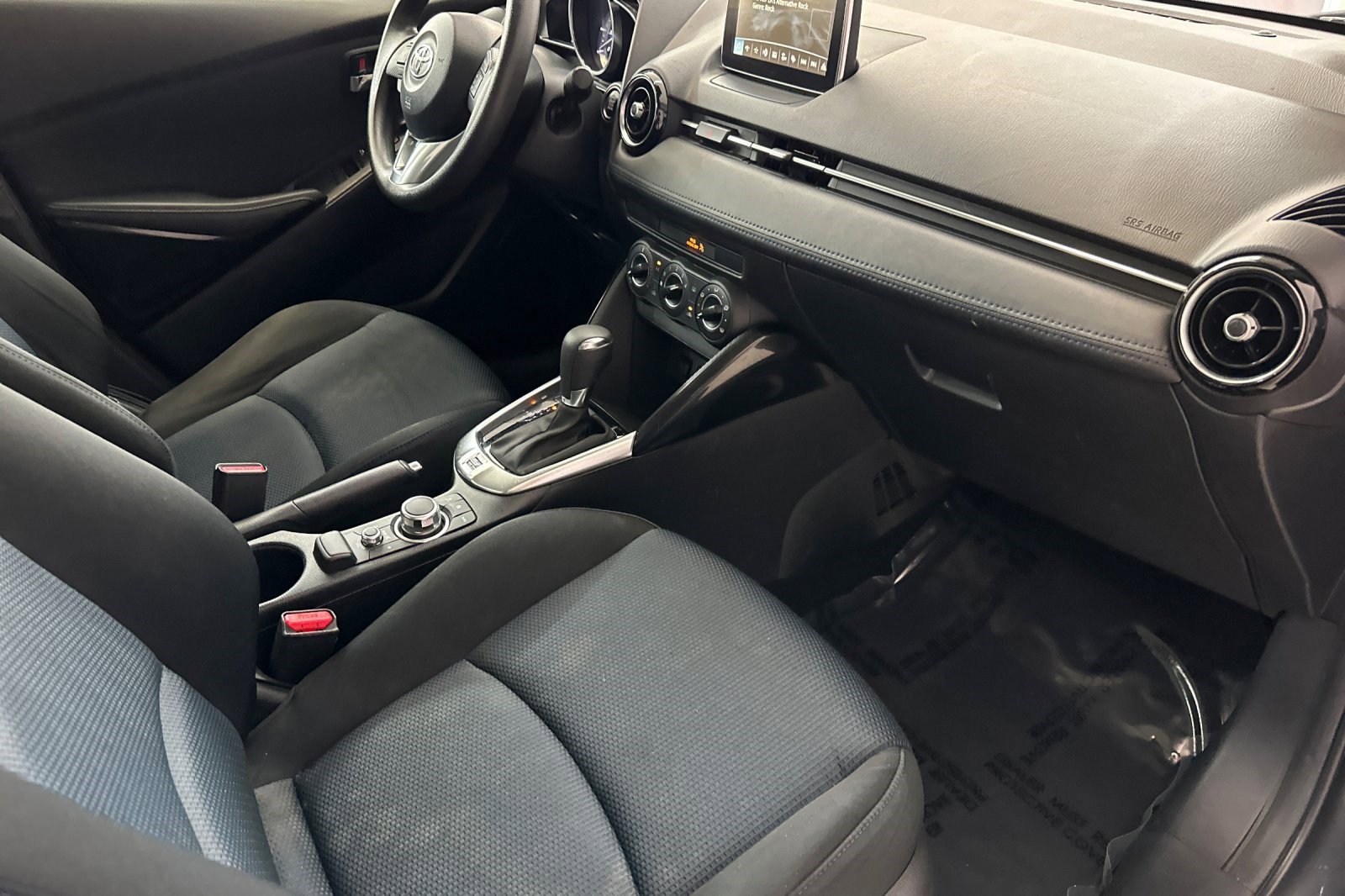 Used 2017 Toyota Yaris iA image 31