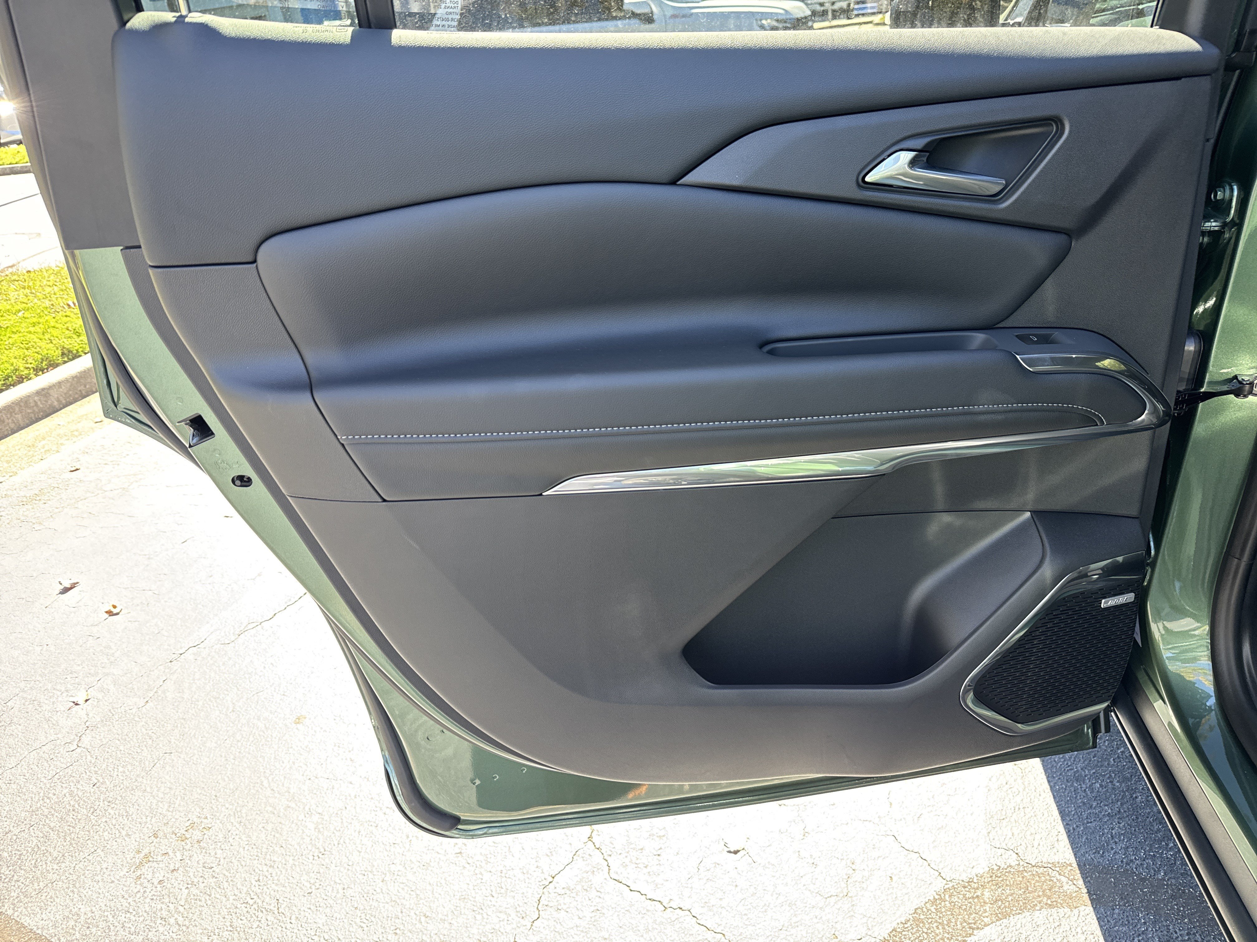 New 2027 Chevrolet Traverse LT w/ Enhanced Driving Package FWD image 22