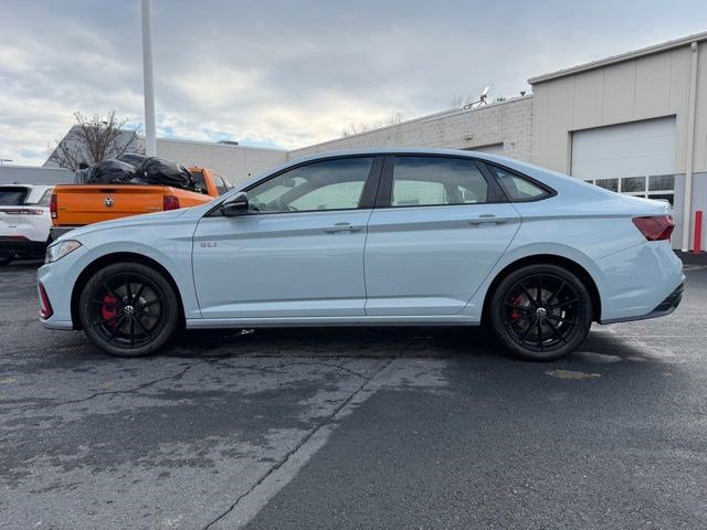 Used 2025 Volkswagen Jetta GLI Autobahn image 2