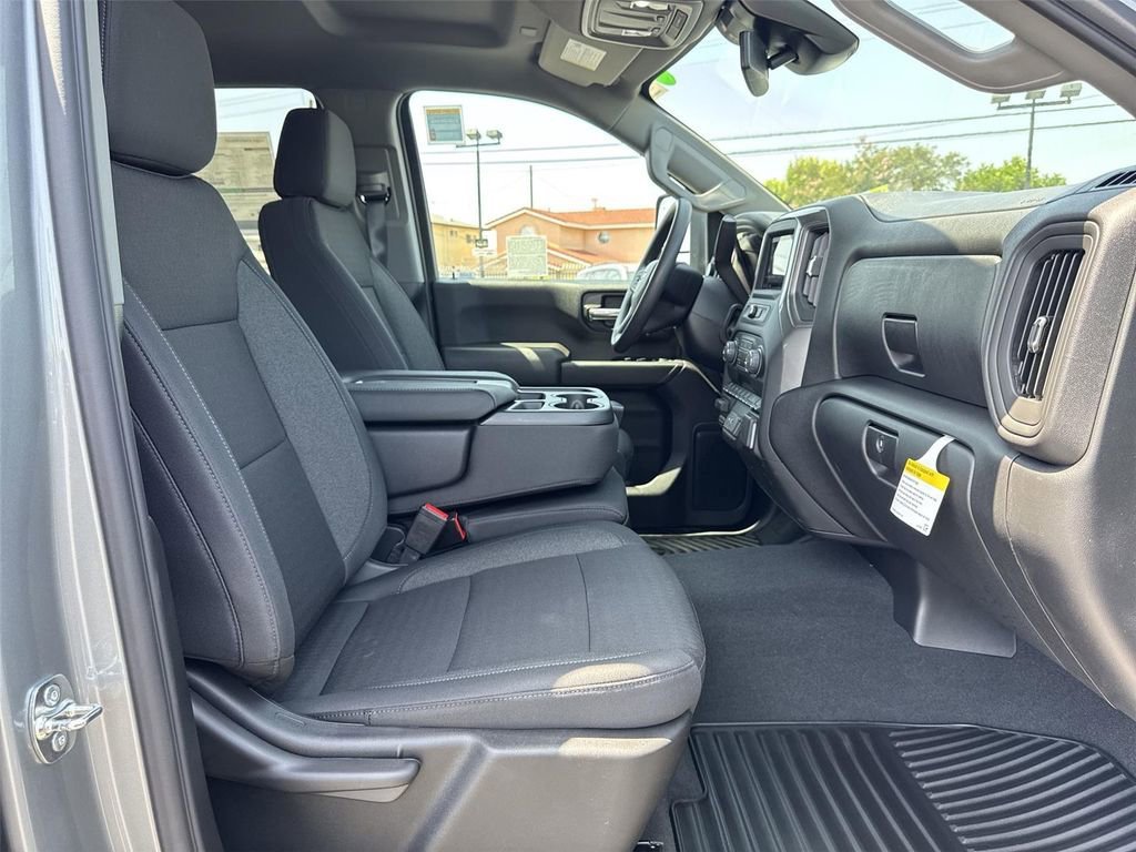 New 2026 Chevrolet Silverado 2500 Custom w/ Custom Value Package AWD/4WD image 31
