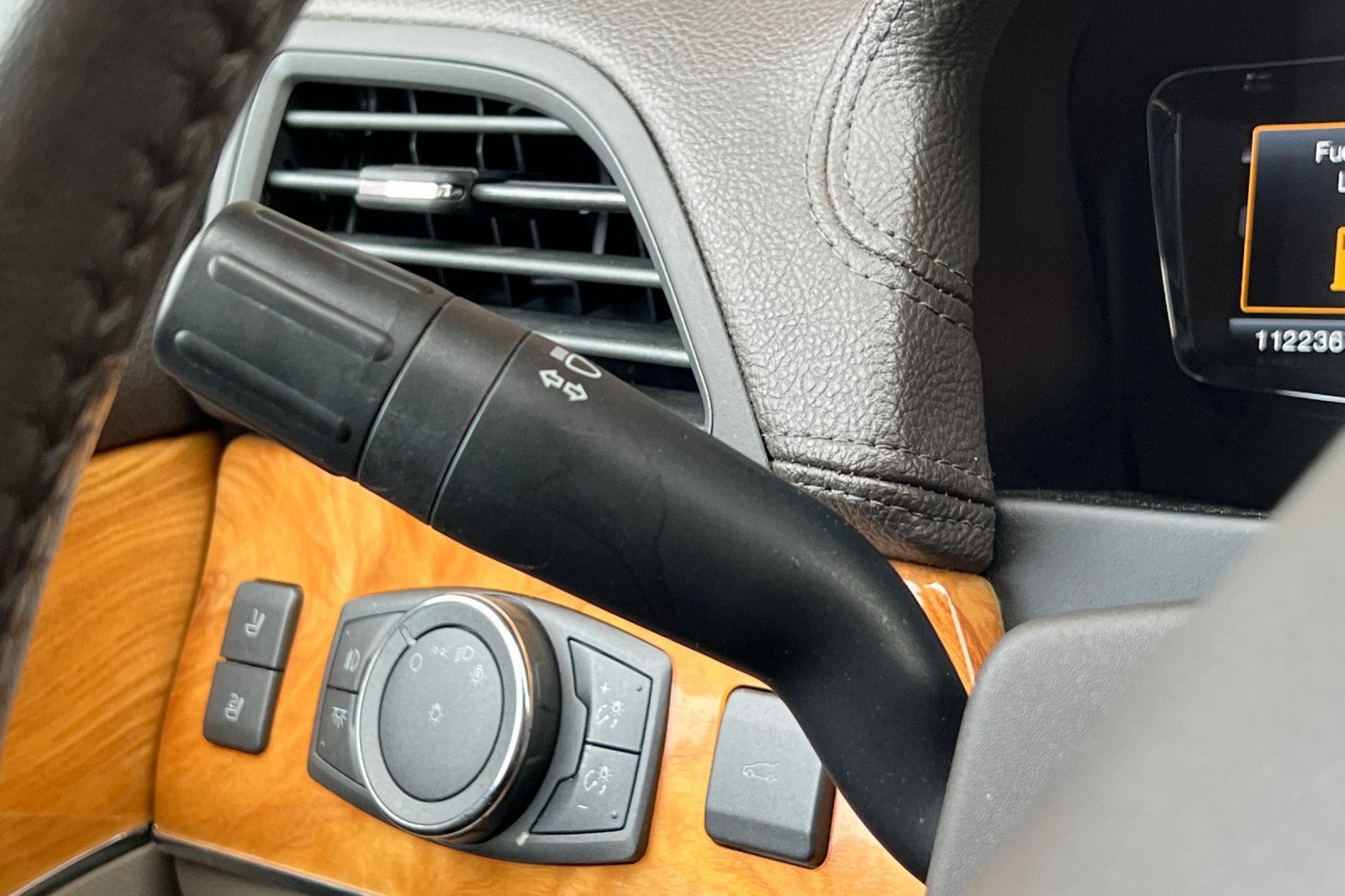 Used 2015 Lincoln MKX AWD w/ Equipment Group 102A image 33