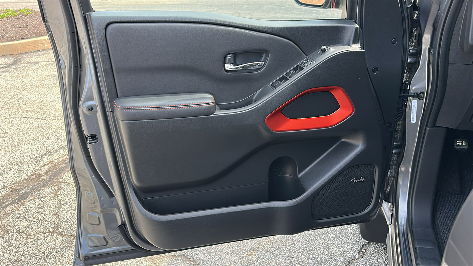 Certified 2025 Nissan Frontier PRO-4X w/ Pro Convenience Package image 14