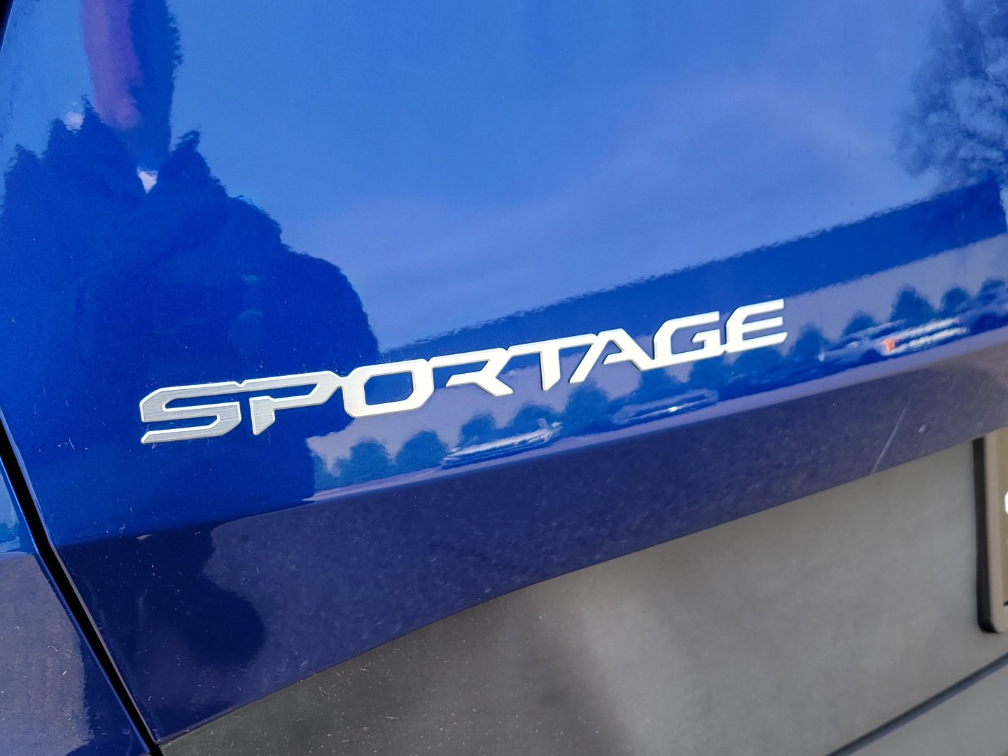 Used 2024 Kia Sportage EX image 7