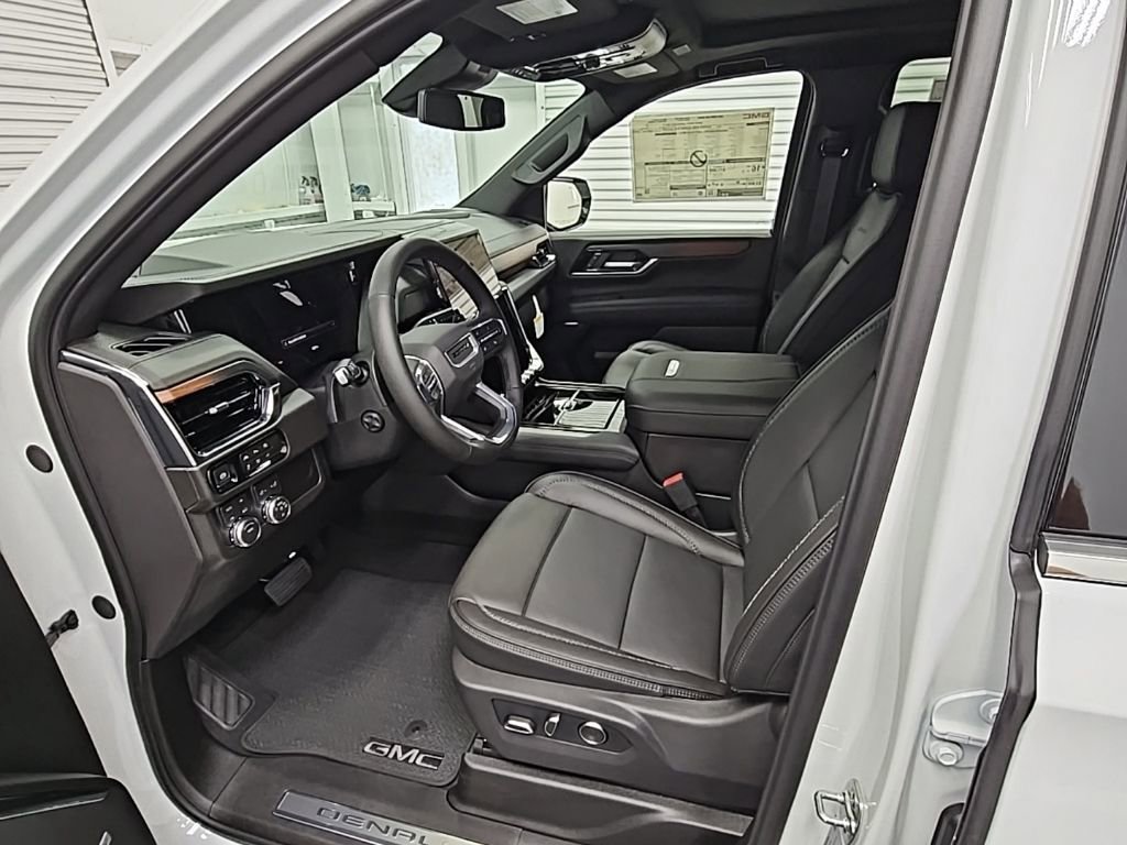 New 2026 GMC Yukon Denali w/ Sun & Power Step Package AWD/4WD image 10