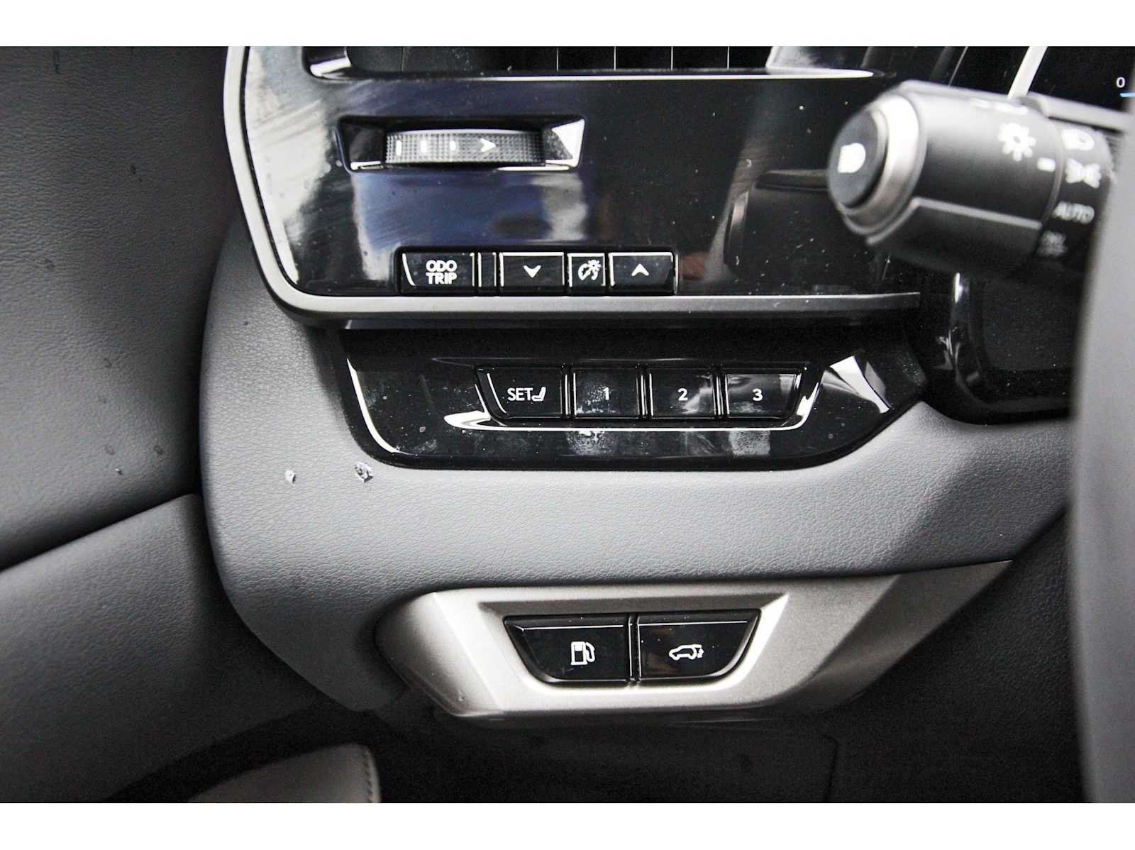 Used 2025 Lexus RX 350 Premium Plus w/ Convenience Package FWD image 19