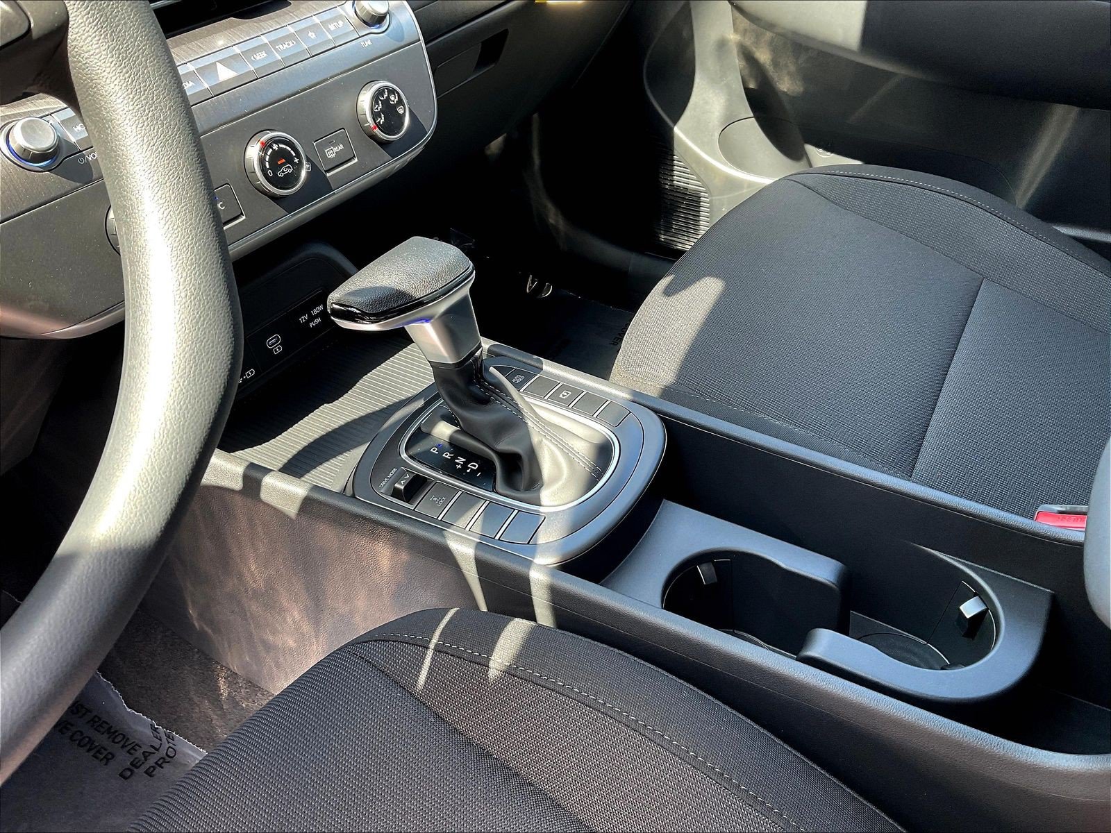 New 2027 Hyundai Kona SE AWD/4WD image 12