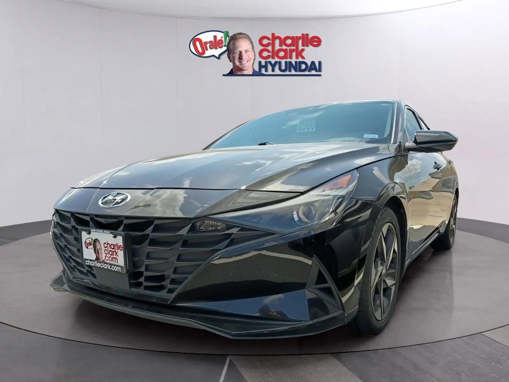 Used 2023 Hyundai Elantra SEL w/ Convenience Package
