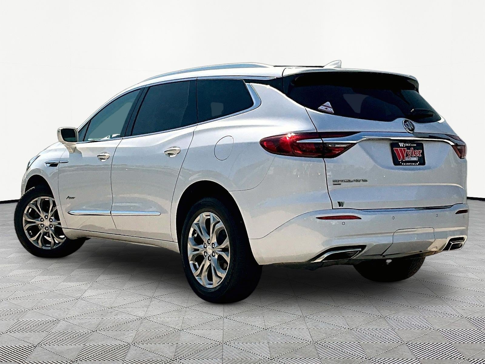 Used 2020 Buick Enclave Avenir w/ Avenir Technology Package AWD/4WD image 4