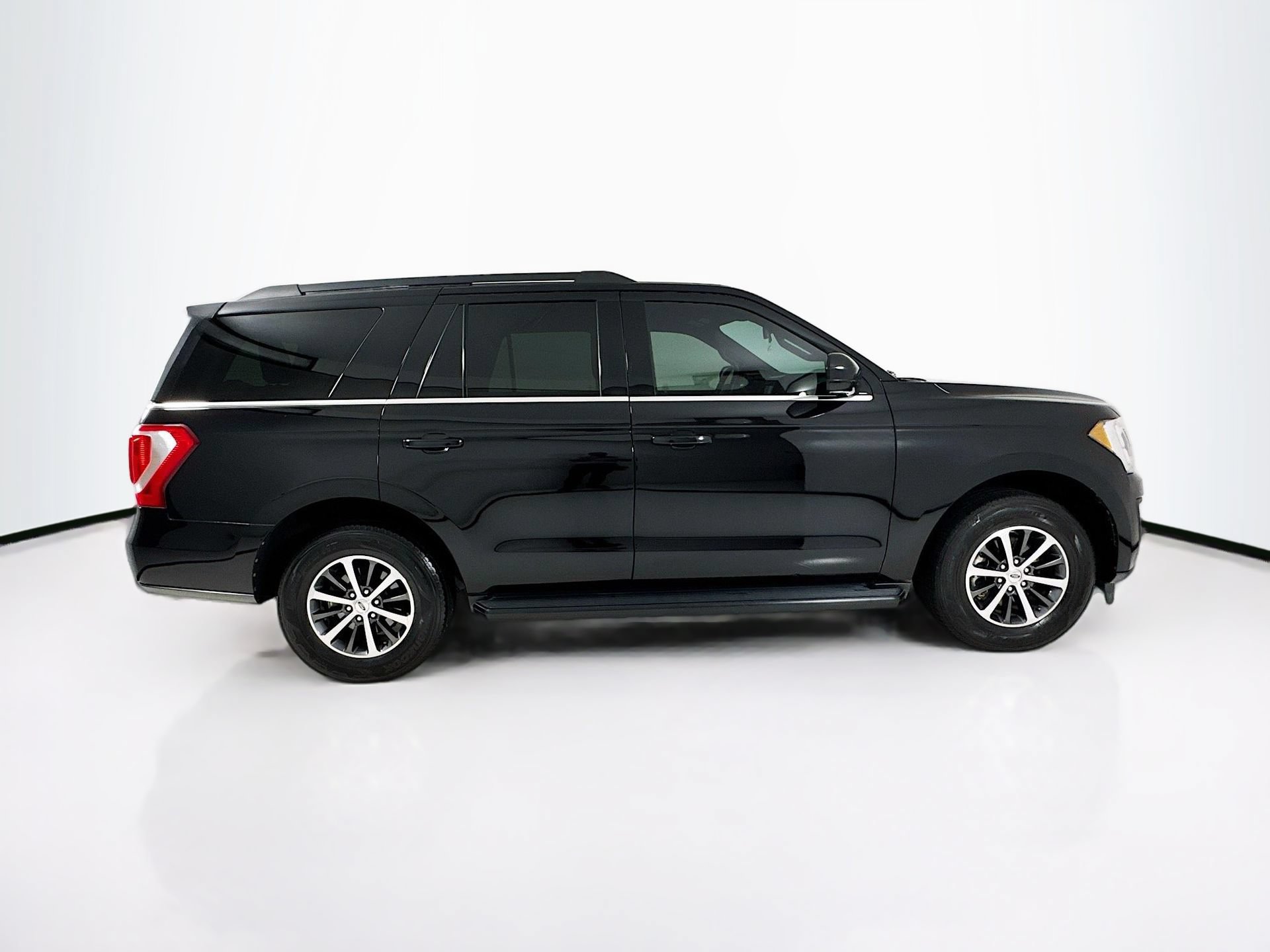 Used 2021 Ford Expedition XLT RWD image 9