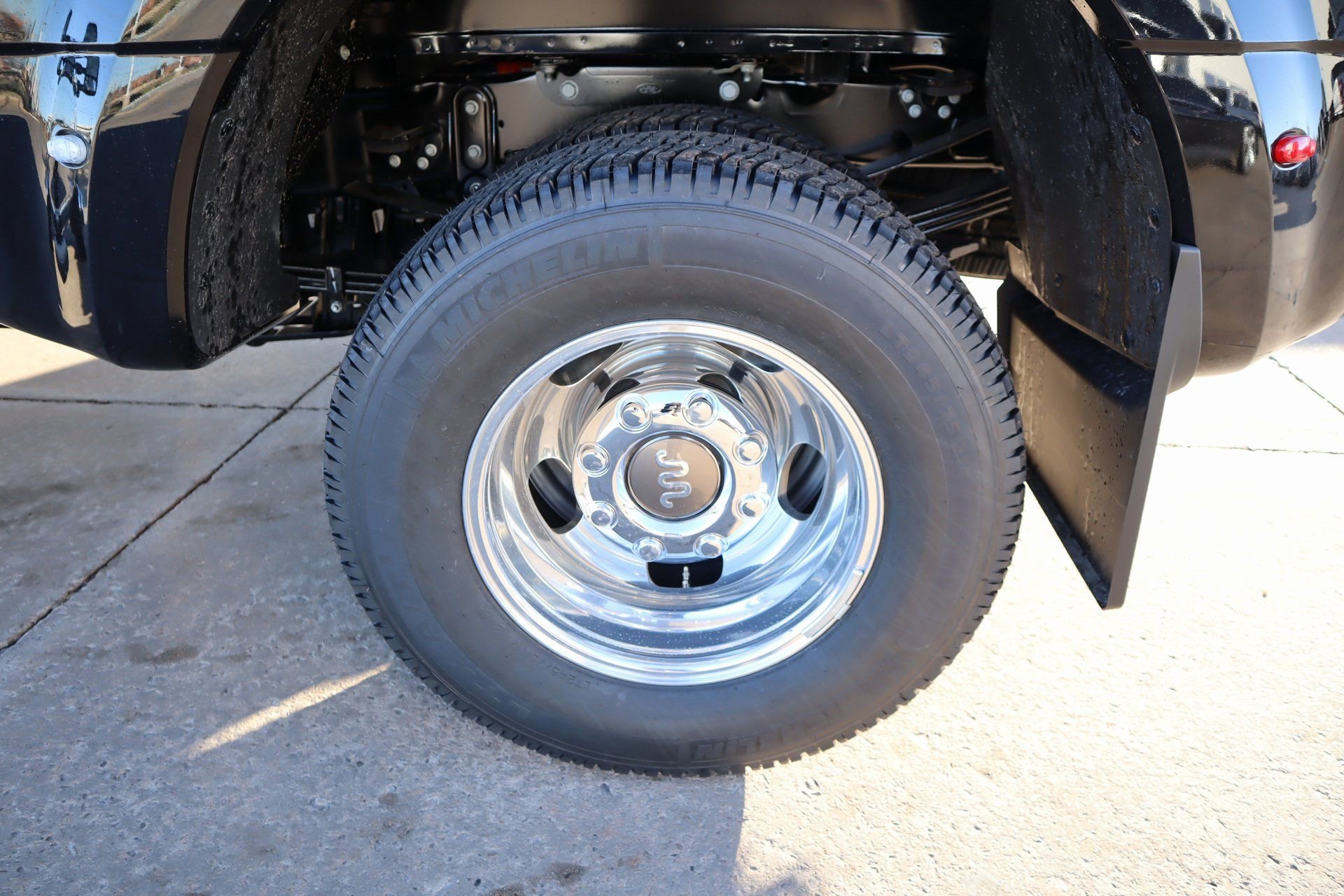 New 2026 Ford F350 King Ranch w/ Chrome Package image 21