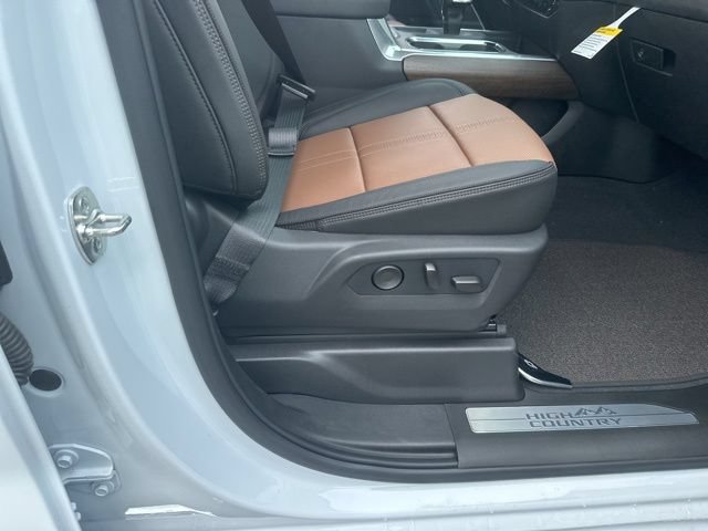 New 2026 Chevrolet Silverado 1500 High Country w/ Z71 Off-Road Package AWD/4WD image 33