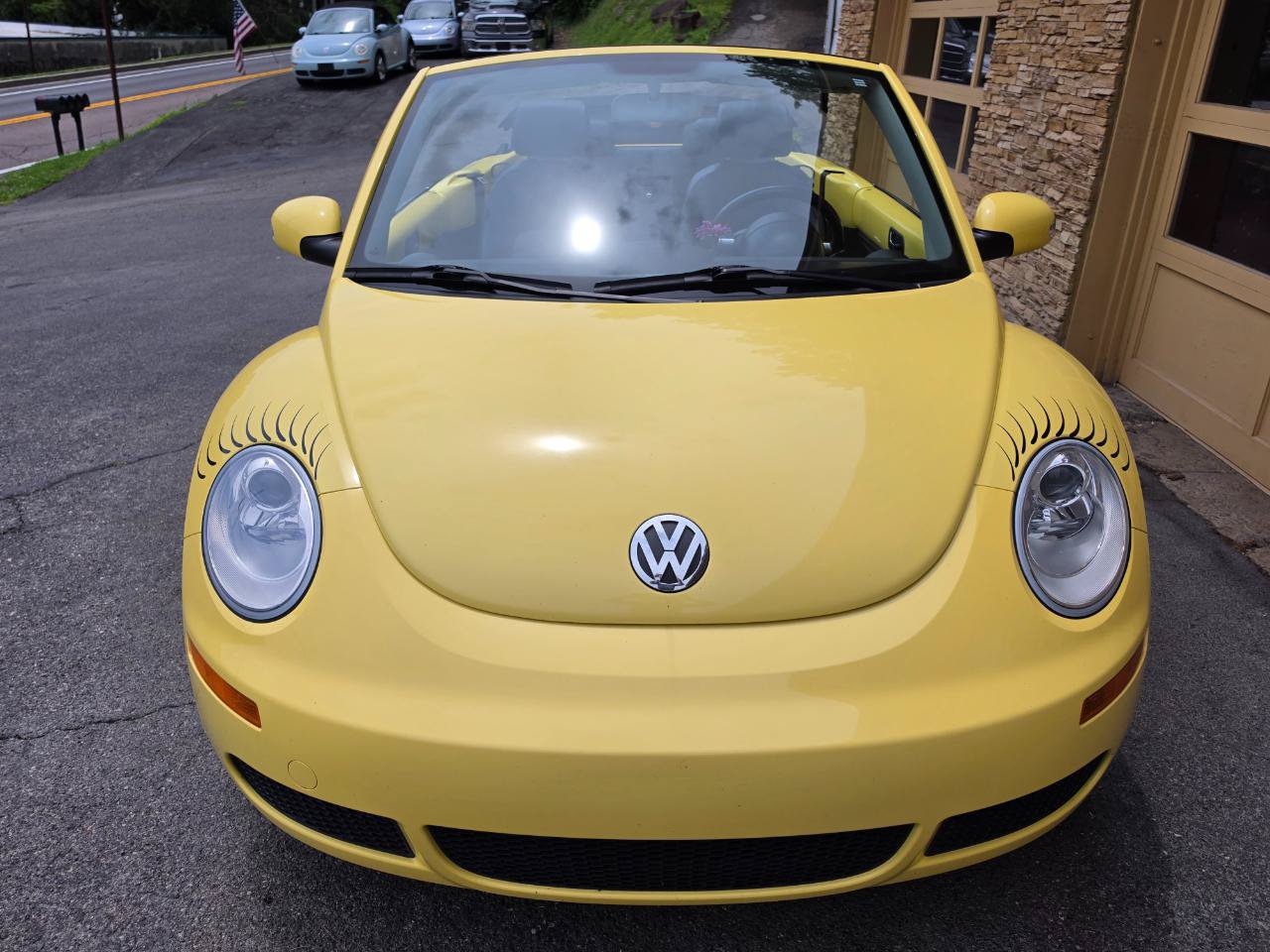 Used 2008 Volkswagen Beetle SE FWD image 41