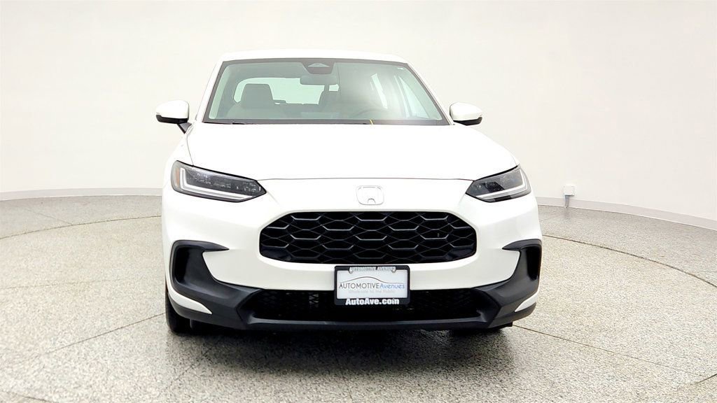 Used 2025 Honda HR-V LX image 2