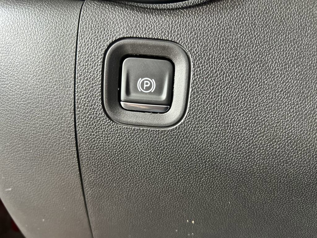 Used 2021 Chevrolet Silverado 1500 RST w/ Bed Protection Package image 18