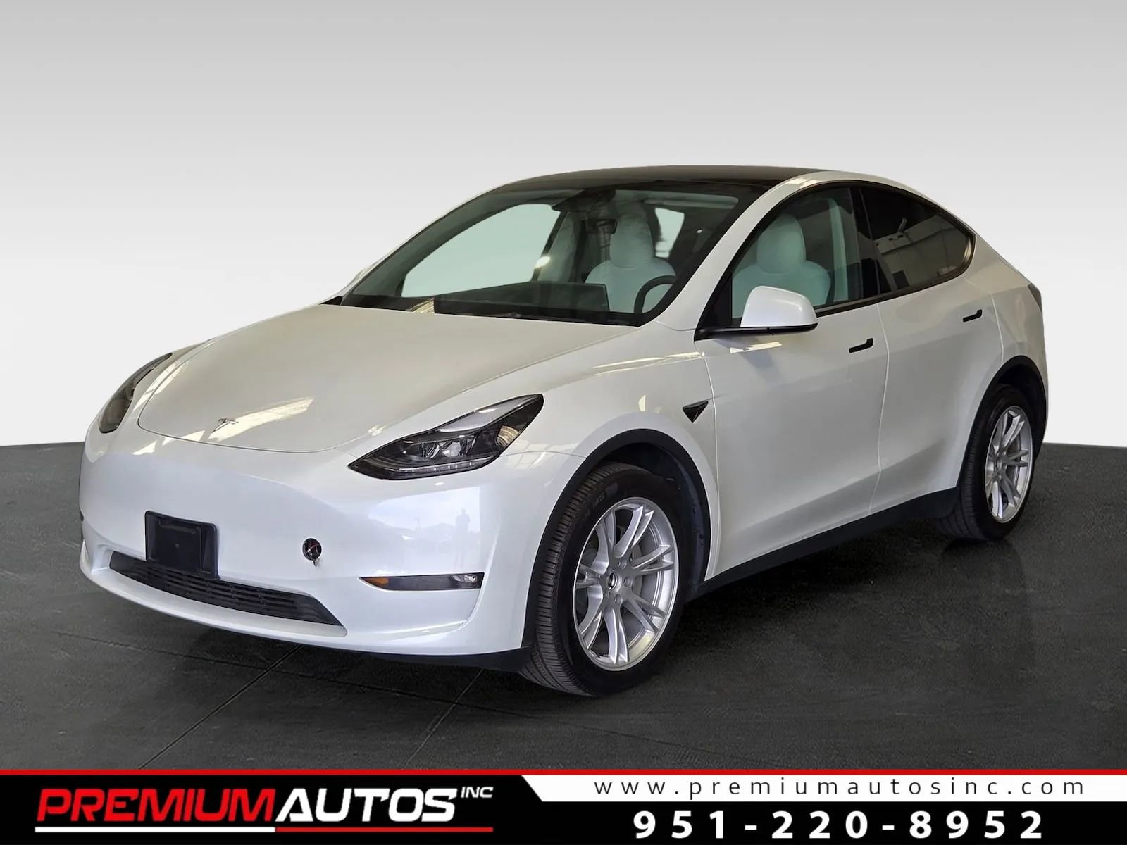 Used 2023 Tesla Model Y Long Range image 1
