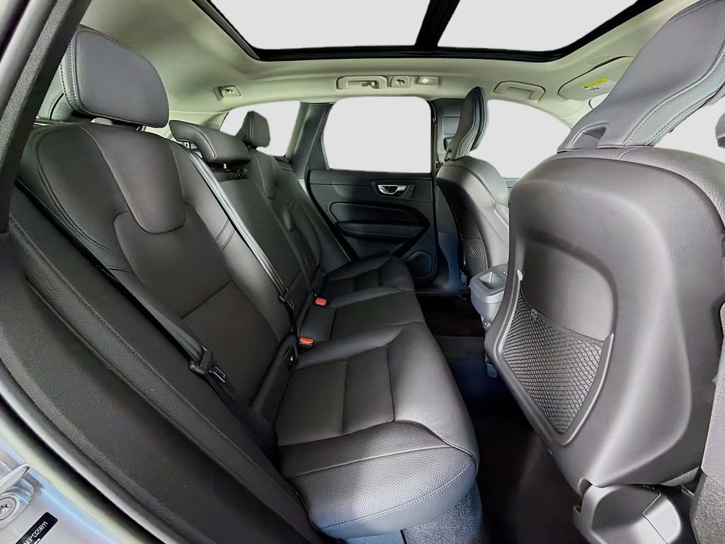 Used 2023 Volvo XC60 B5 Plus w/ Climate Package AWD/4WD image 27