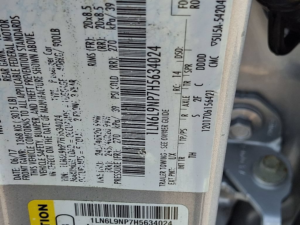 Used 2017 Lincoln Continental Reserve AWD/4WD image 27