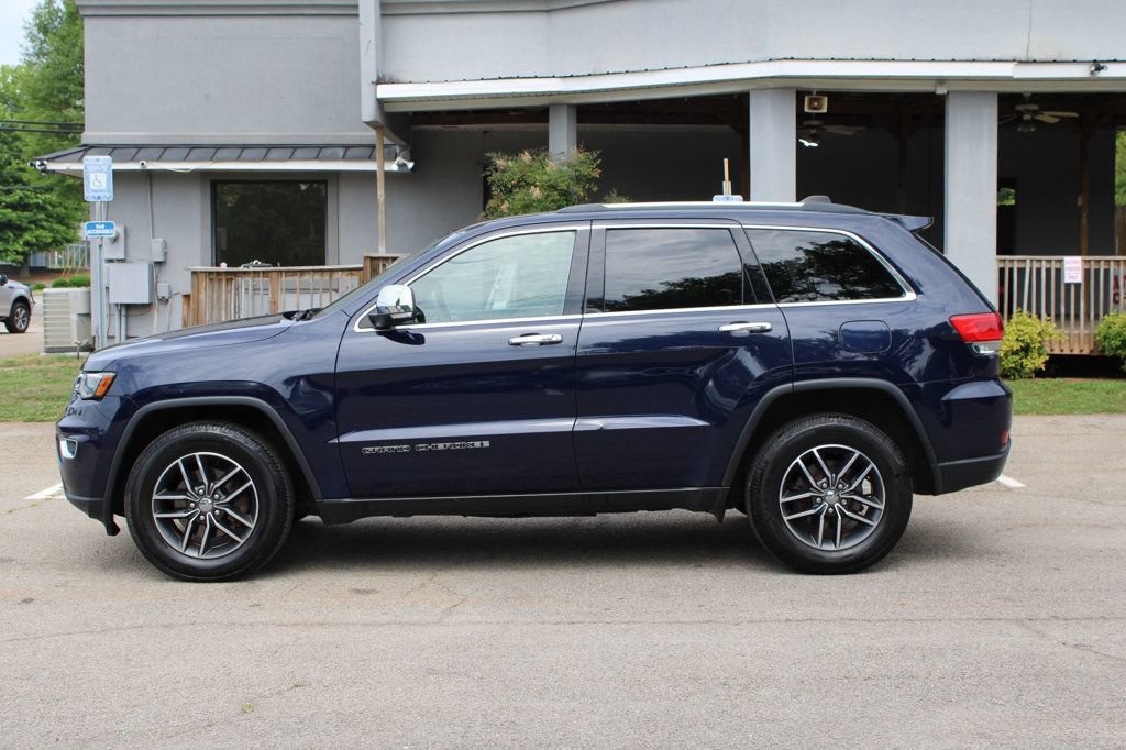 Used 2017 Jeep Grand Cherokee Limited w/ Luxury Group II AWD/4WD image 4