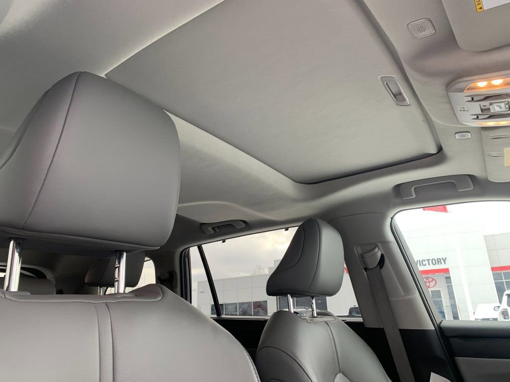 Used 2023 Toyota Highlander XLE image 20