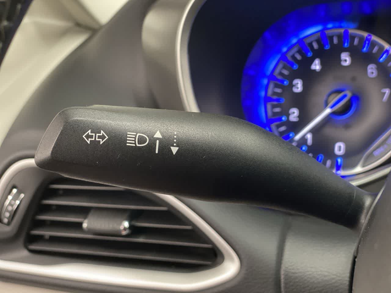 Used 2024 Chrysler Pacifica Touring-L FWD image 25