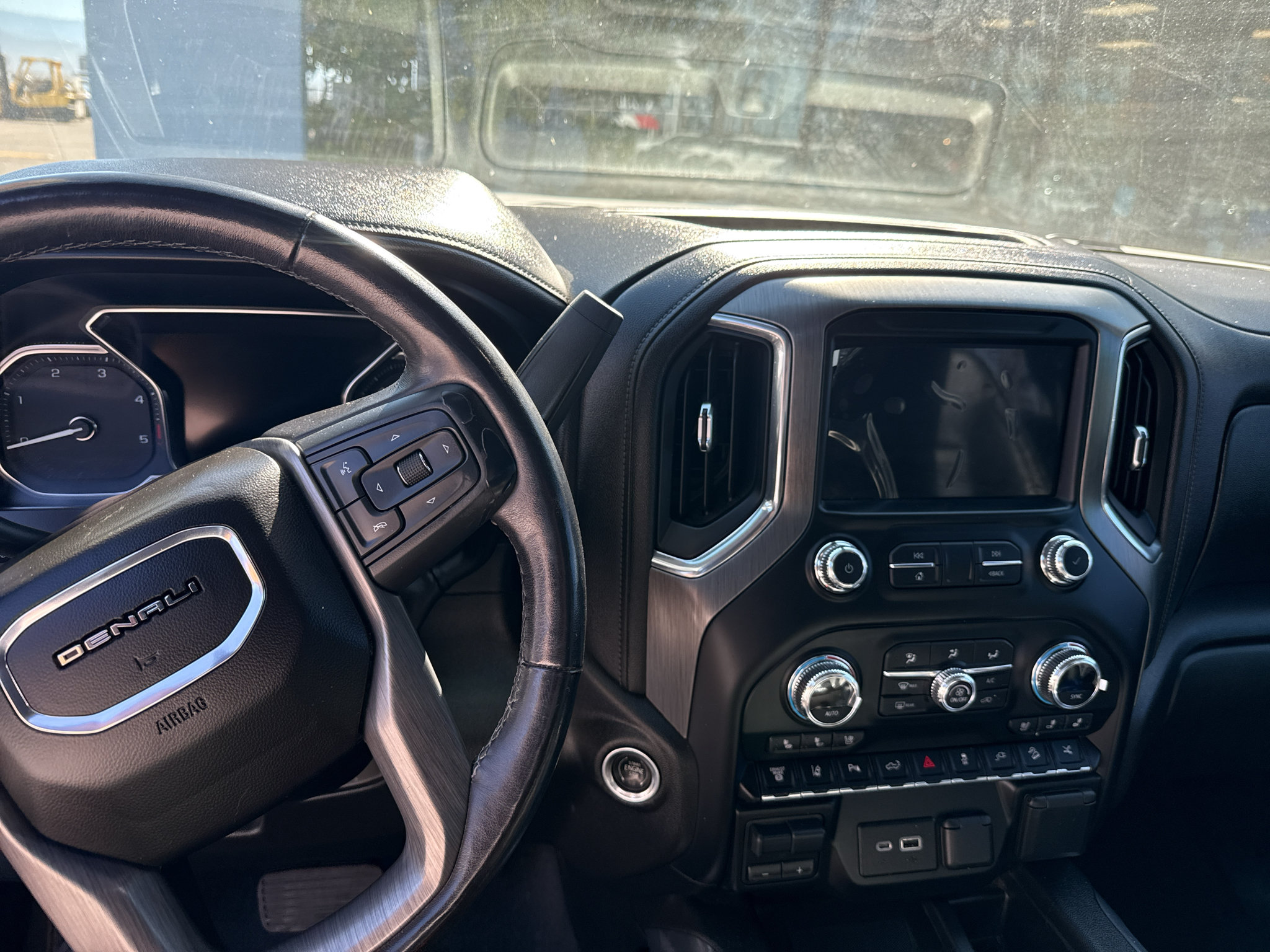 Used 2022 GMC Sierra 2500 Denali w/ Denali Ultimate Package AWD/4WD image 9