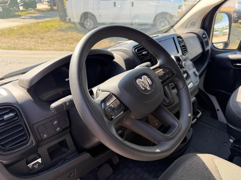Used 2025 RAM ProMaster 2500 w/ U-Haul Equipment Group FWD image 19