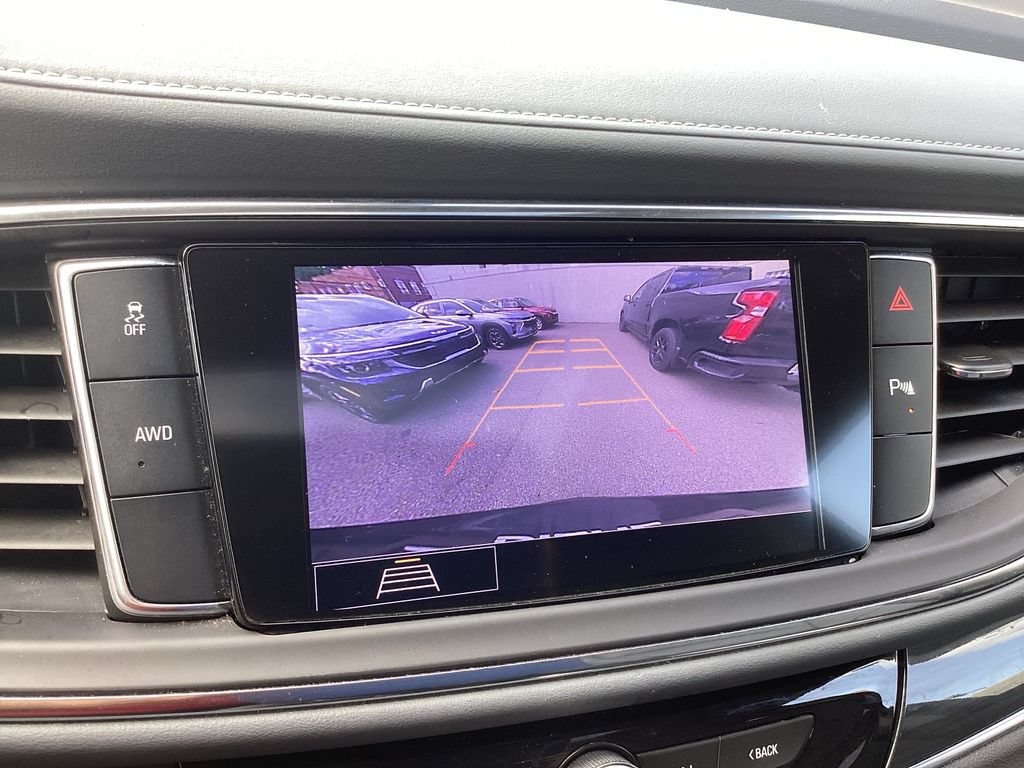 Used 2020 Buick Enclave Essence w/ Sound and Sites Package AWD/4WD image 29
