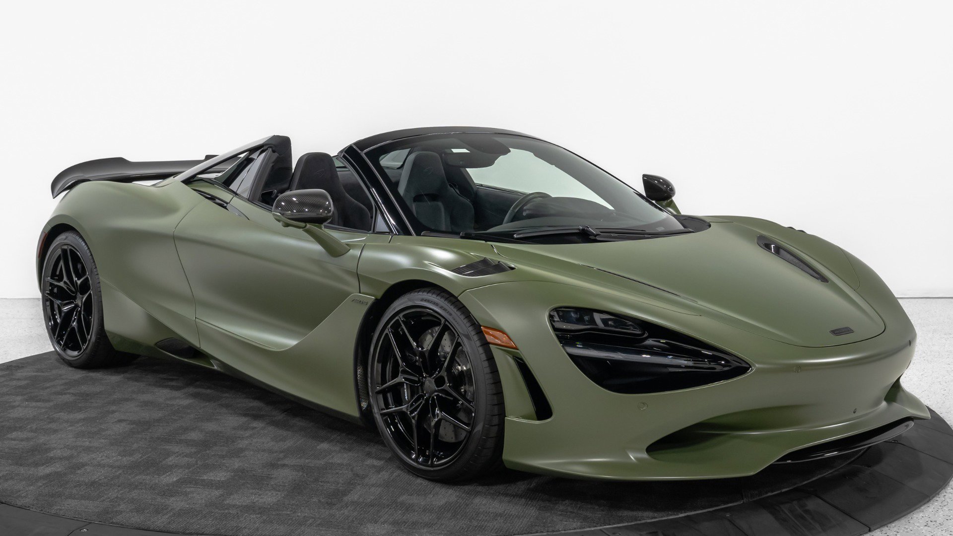 Used 2026 McLaren 750S image 13