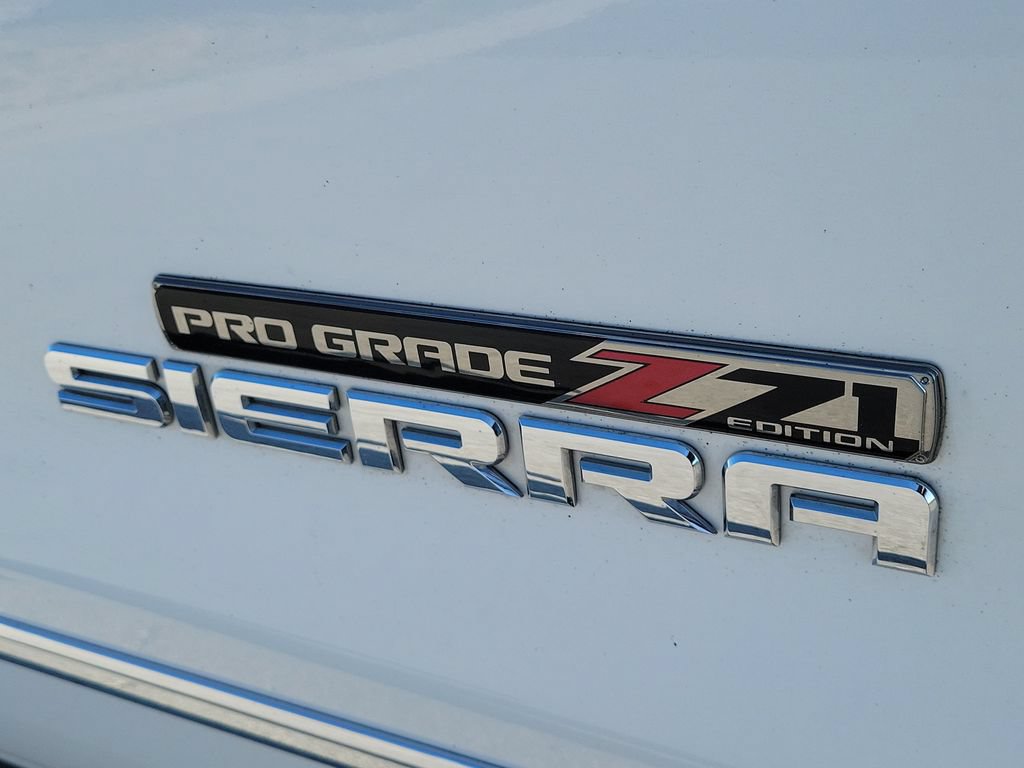 Used 2017 GMC Sierra 1500 SLT w/ SLT Premium Package AWD/4WD image 6