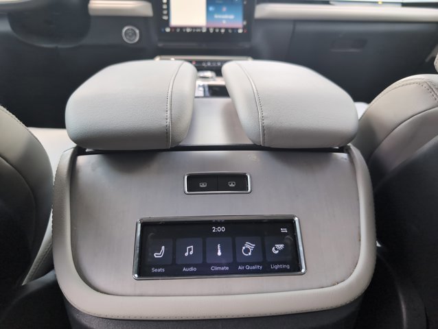 Used 2025 Lincoln Navigator L Reserve image 21