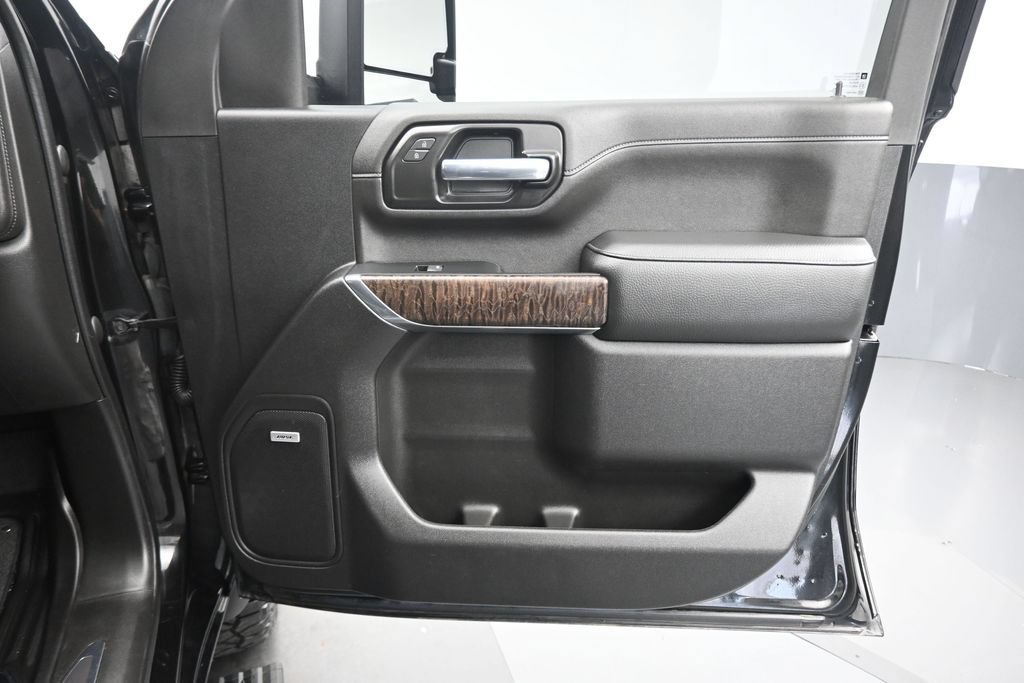 Used 2023 GMC Sierra 2500 Denali w/ Denali Black Diamond Edition AWD/4WD image 54