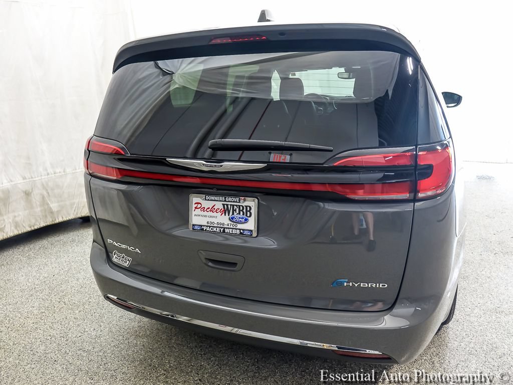 Used 2022 Chrysler Pacifica Touring-L FWD image 7
