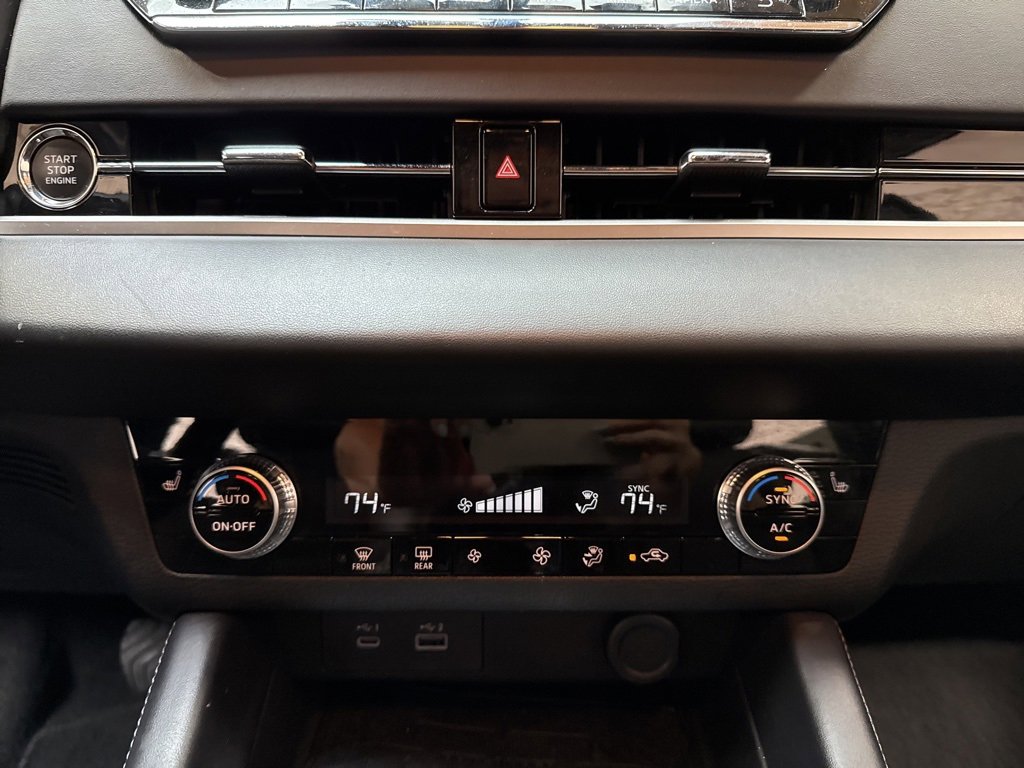 Used 2023 Mitsubishi Outlander SE Black Edition image 22