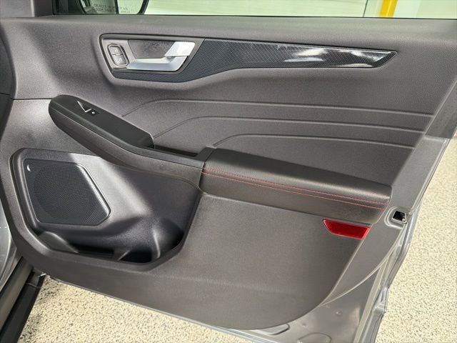 Used 2023 Ford Escape ST-Line Elite image 27