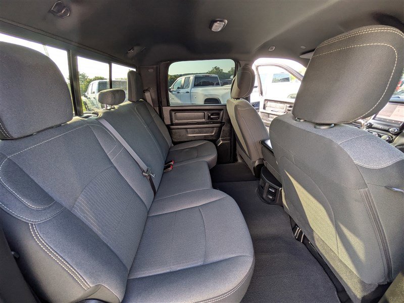 Used 2024 RAM 2500 Tradesman w/ Chrome Appearance Group image 20