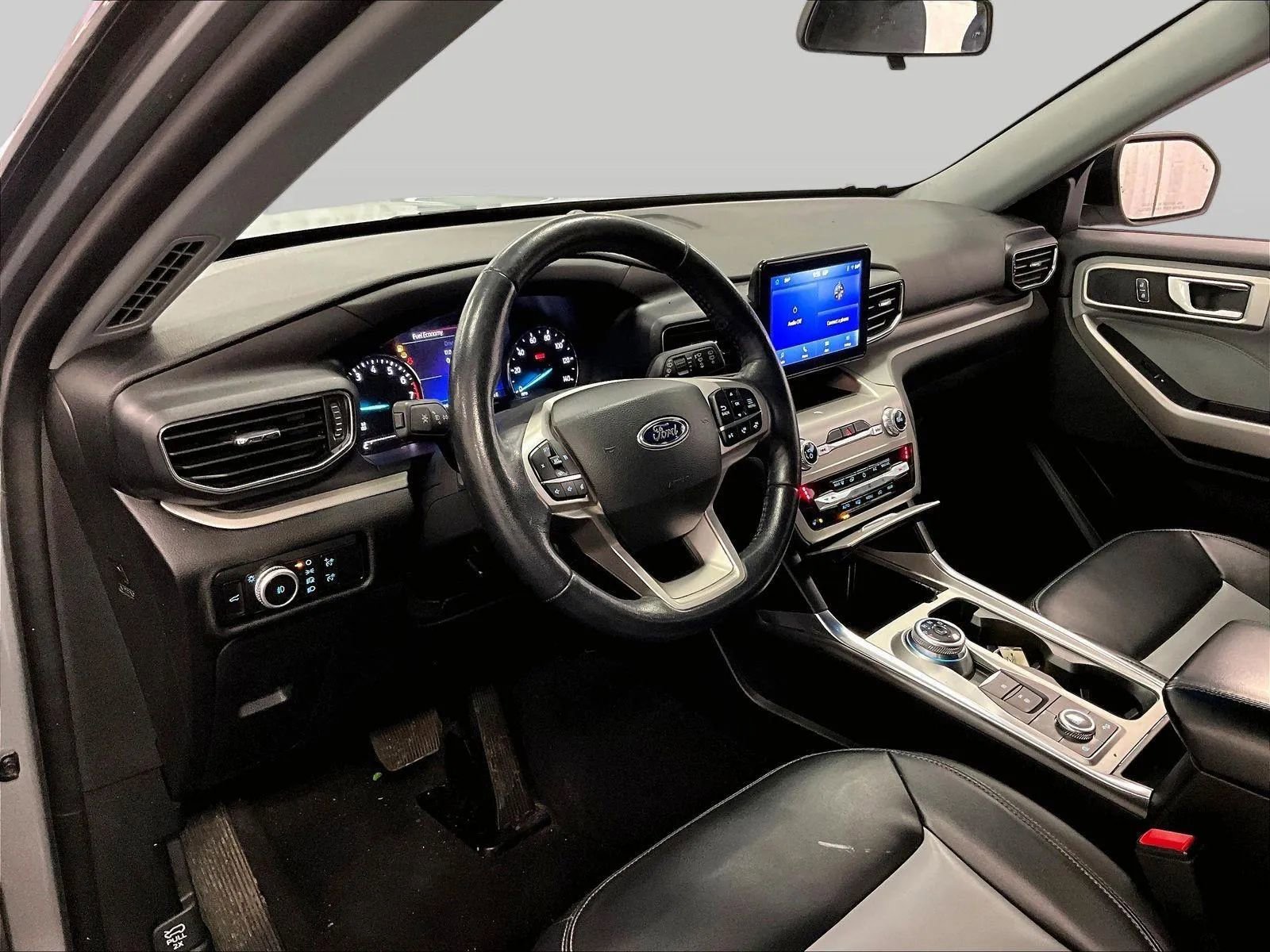 Certified 2023 Ford Explorer XLT w/ Equipment Group 202A image 12