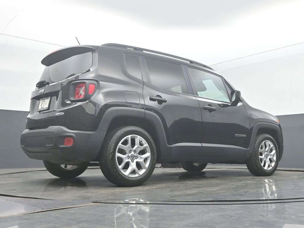 Used 2017 Jeep Renegade Latitude FWD image 49