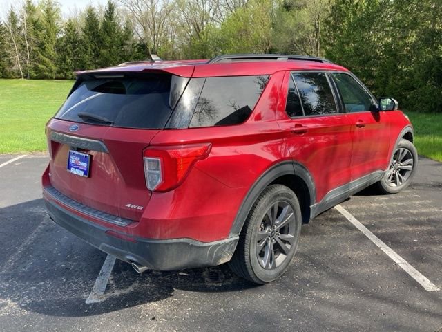 Used 2021 Ford Explorer XLT w/ Equipment Group 202A AWD/4WD image 3