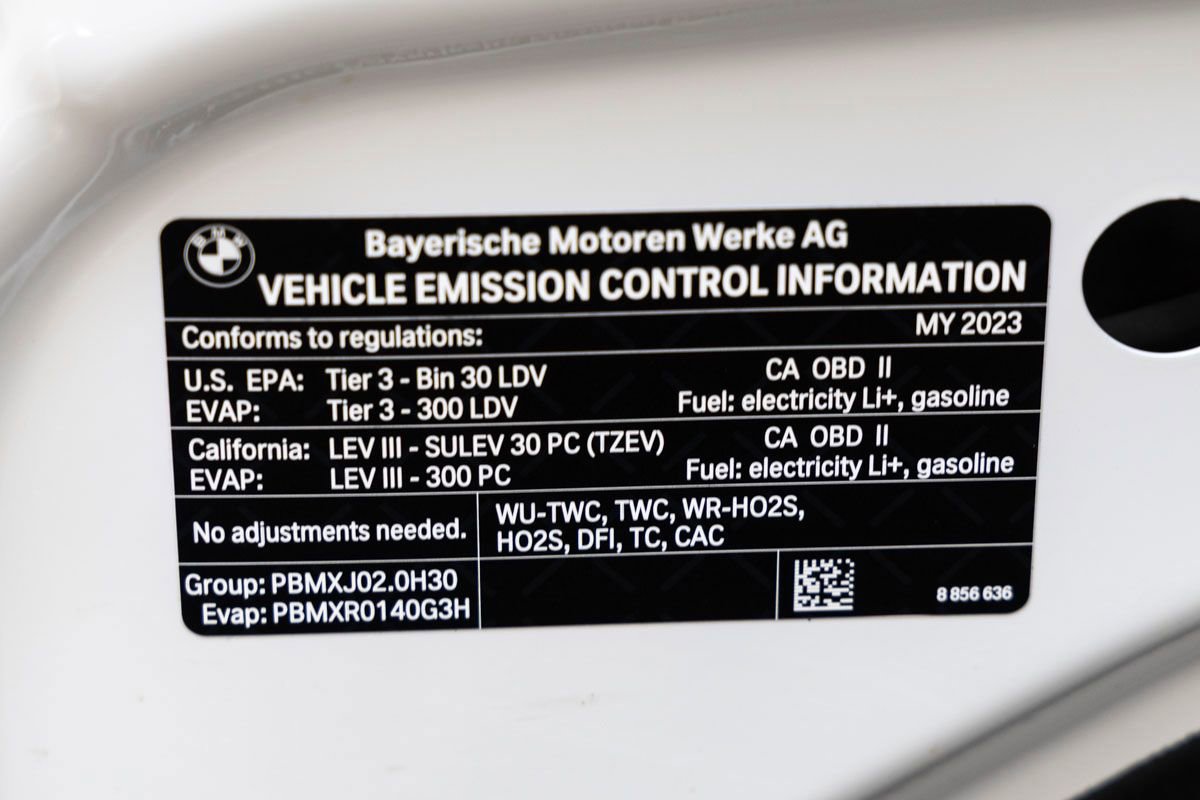 Certified 2023 BMW 530e w/ Premium Package image 35