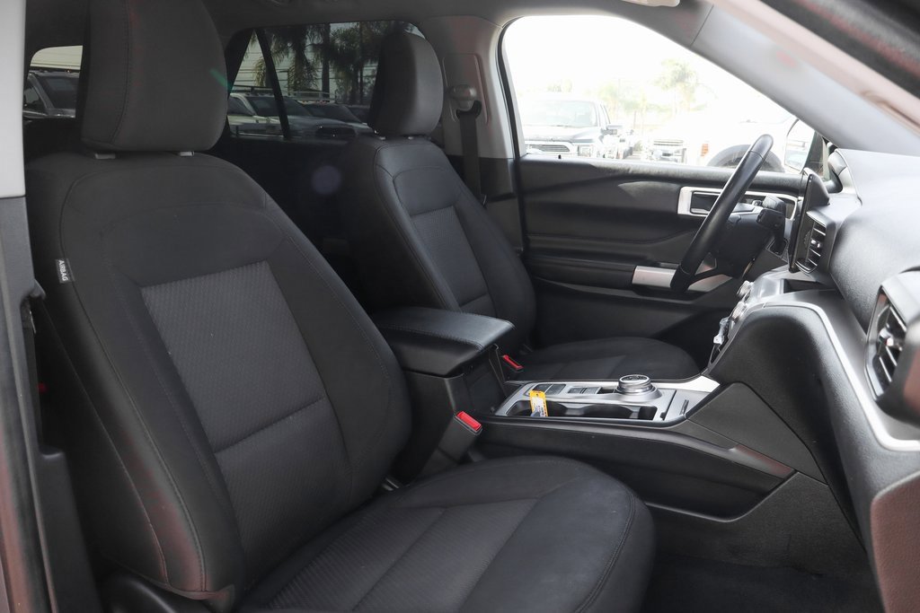 Used 2022 Ford Explorer XLT image 36