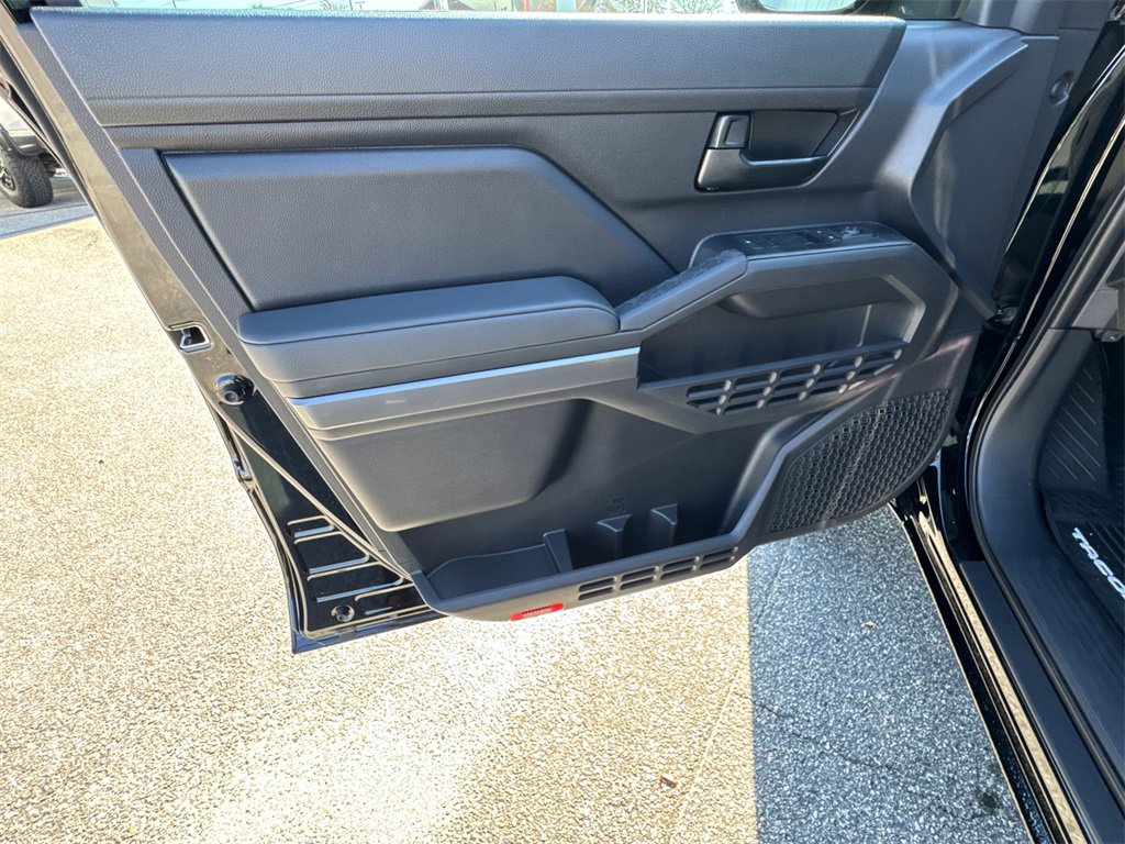 New 2025 Toyota Tacoma SR5 image 10