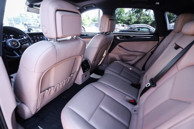 Used 2022 Porsche Macan AWD/4WD image 65