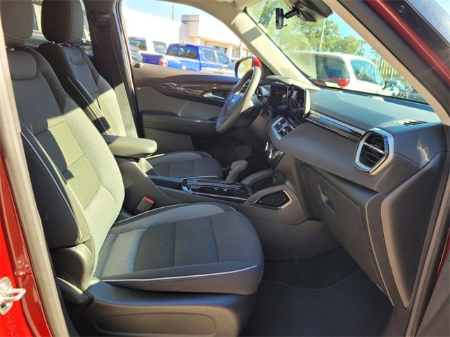 Used 2025 Chevrolet TrailBlazer LT image 25