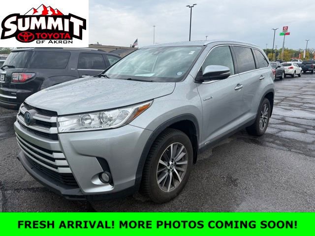 Used 2019 Toyota Highlander XLE AWD/4WD image 1