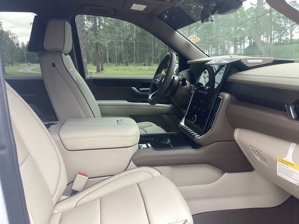 New 2026 GMC Yukon XL Denali w/ Denali Reserve Package RWD image 22