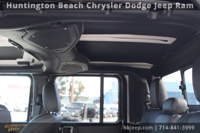 Used 2025 Jeep Gladiator Sport image 43