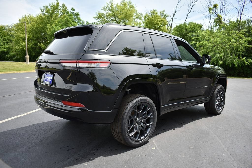 New 2026 Jeep Grand Cherokee Summit w/ Obsidian Package AWD/4WD image 5