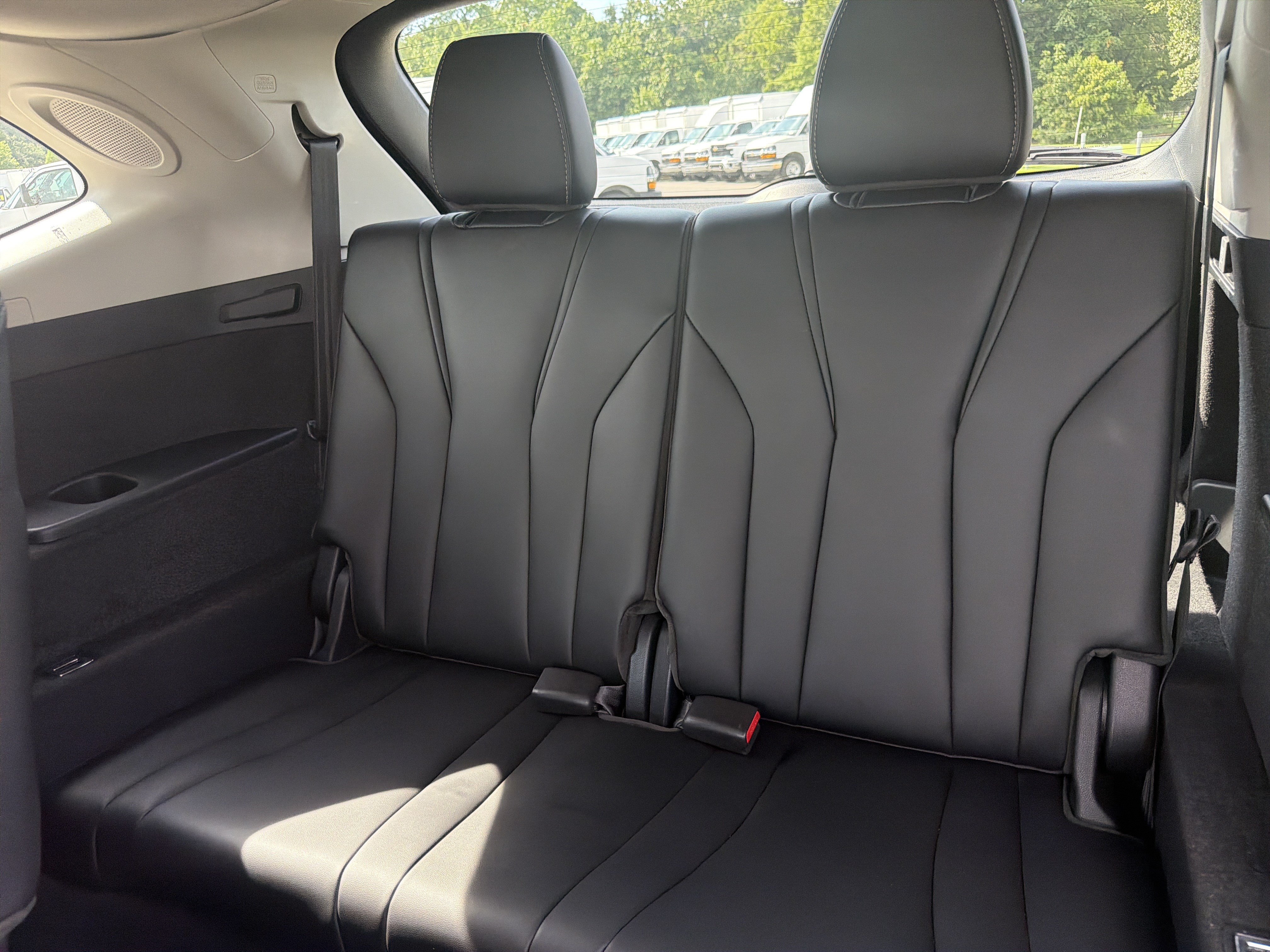 Certified 2025 Acura MDX w/ Technology Package FWD image 35