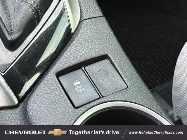 Used 2014 Toyota Corolla LE FWD image 19